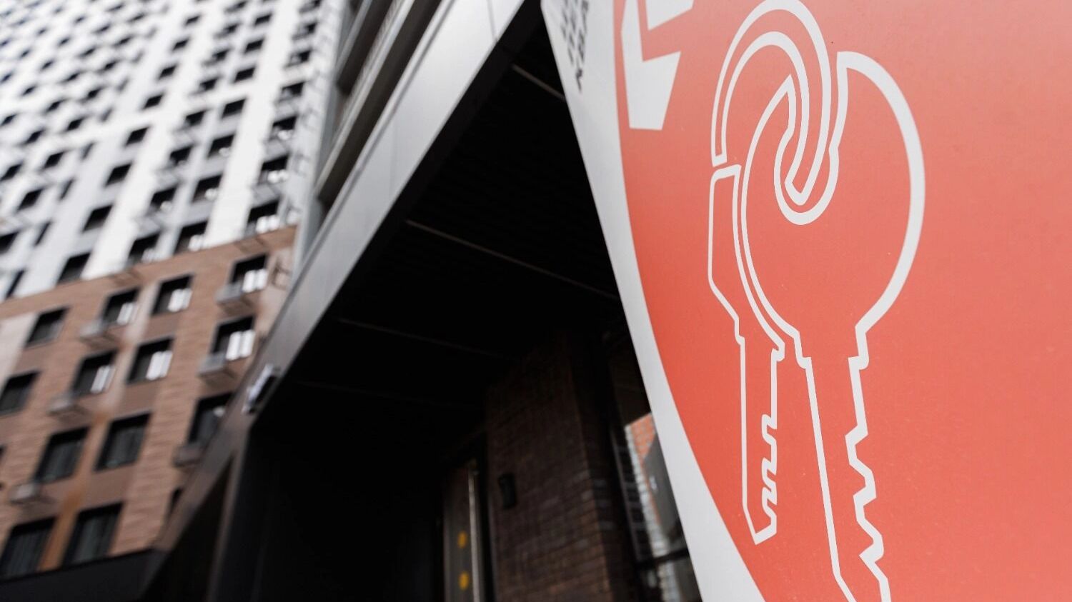 Россиянам не дадут покупать жилье по прежним ценам. Кому придется заплатить дороже?