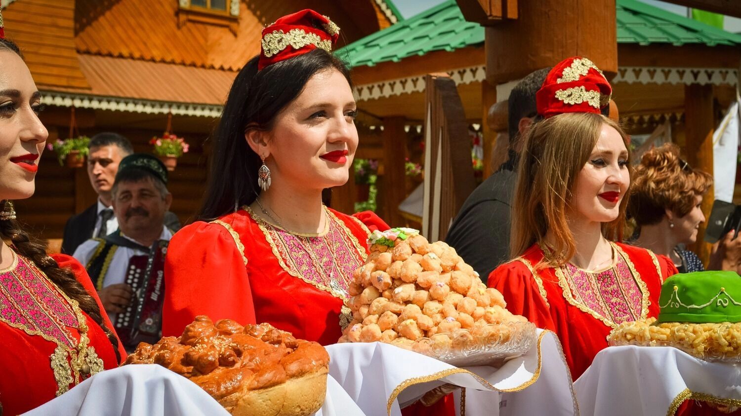 19 июня с 11:00 до 14:00 будет проходить церемония сбора подарков.