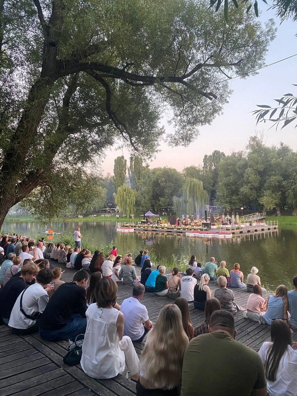 Выступление в&nbsp;парке Победы