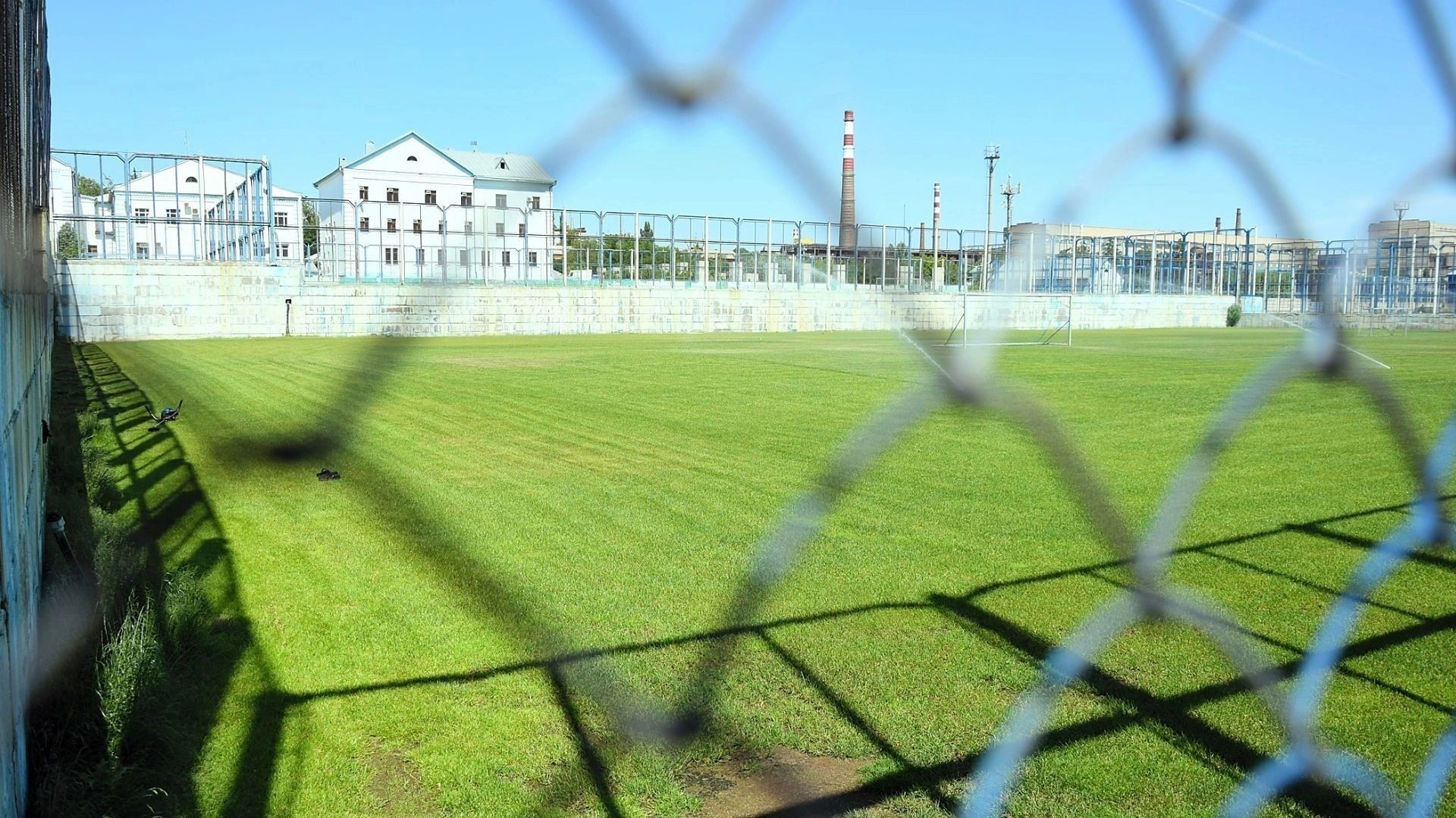 Детский стадион Электроник снова выставлен на продажу в Волгограде