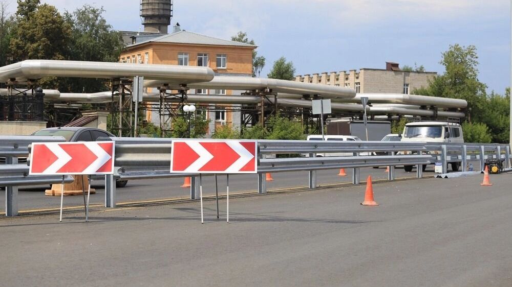 В Ижевске на Южной набережной устанавливают барьерные ограждения