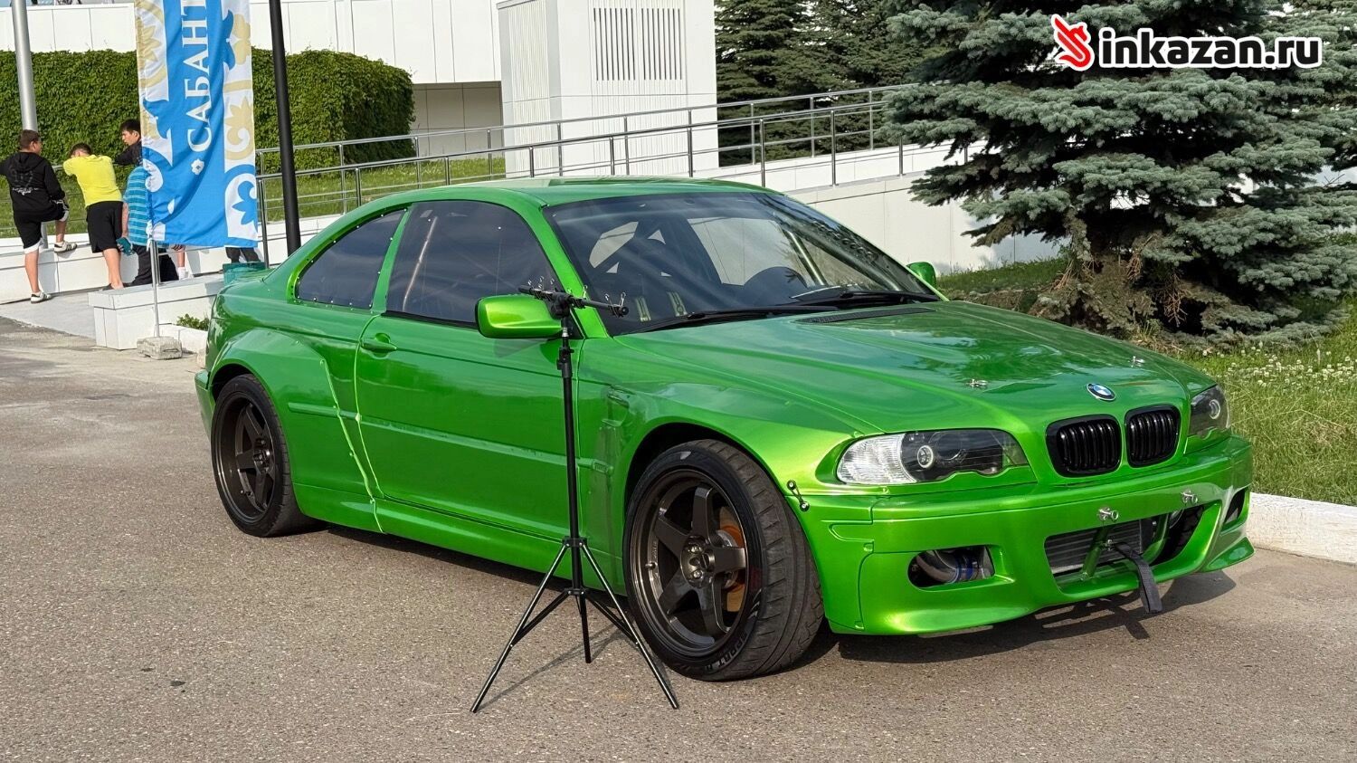 Выставка гоночных автомобилей и не только