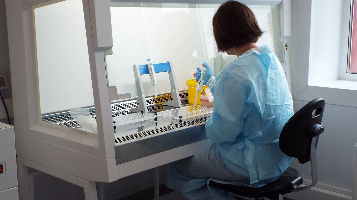 Специалисты изучают опасные заболевания