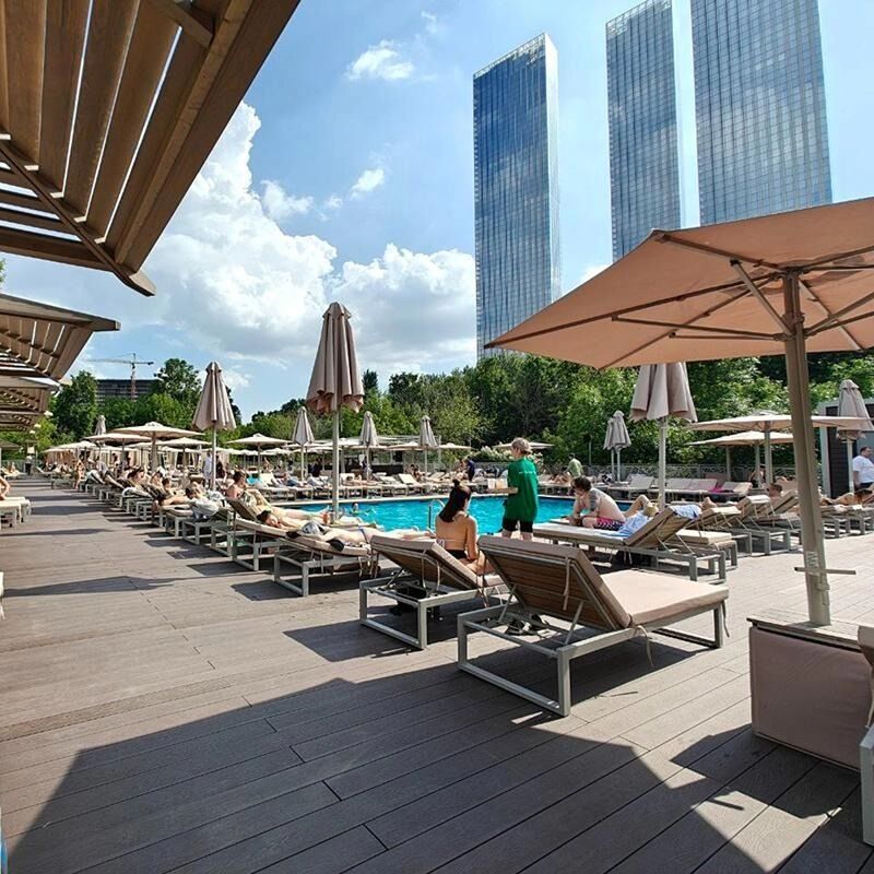 Панорама открытого бассейна на&nbsp;Красной Пресне