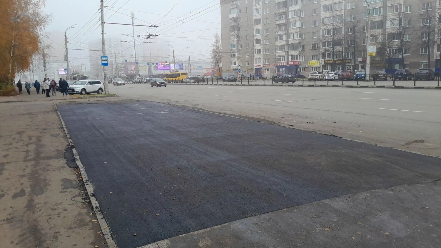 Новый асфальт на&nbsp;остановке «Молодежная»