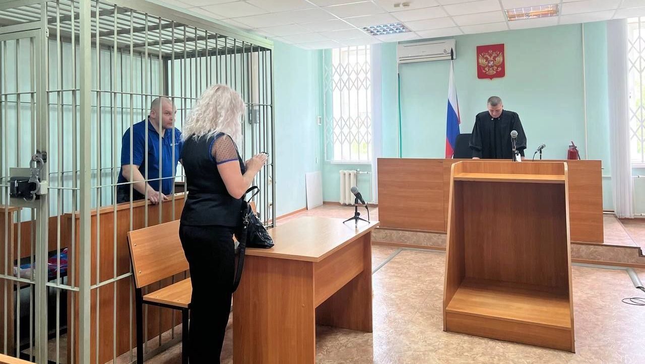 Жителя Удмуртии отправили в колонию за нападение на полицейского