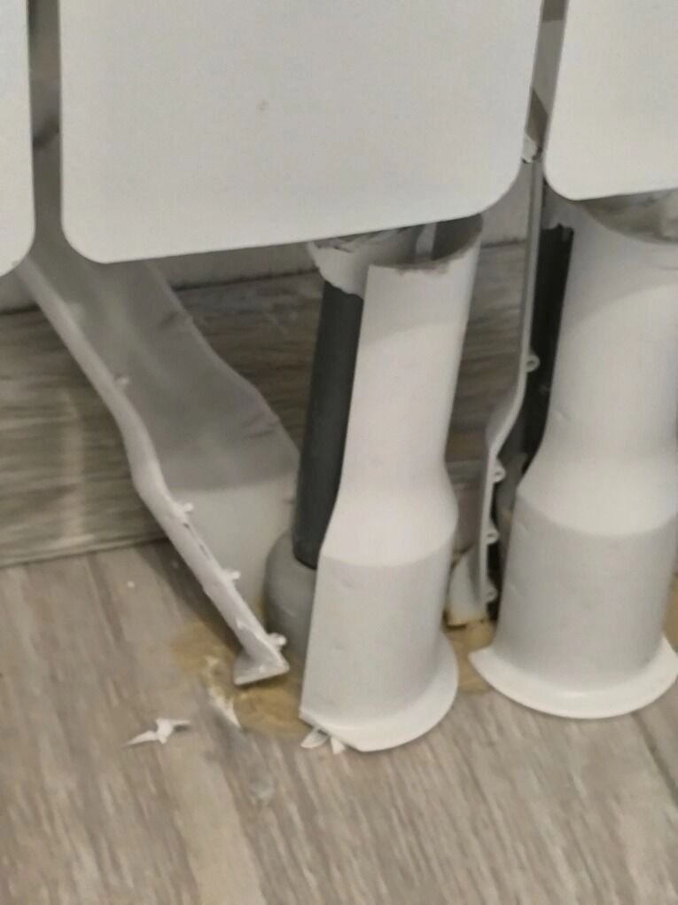 АЗС, кладбище и хорда: жителей дома в Царицино выселяют ради строительства метро