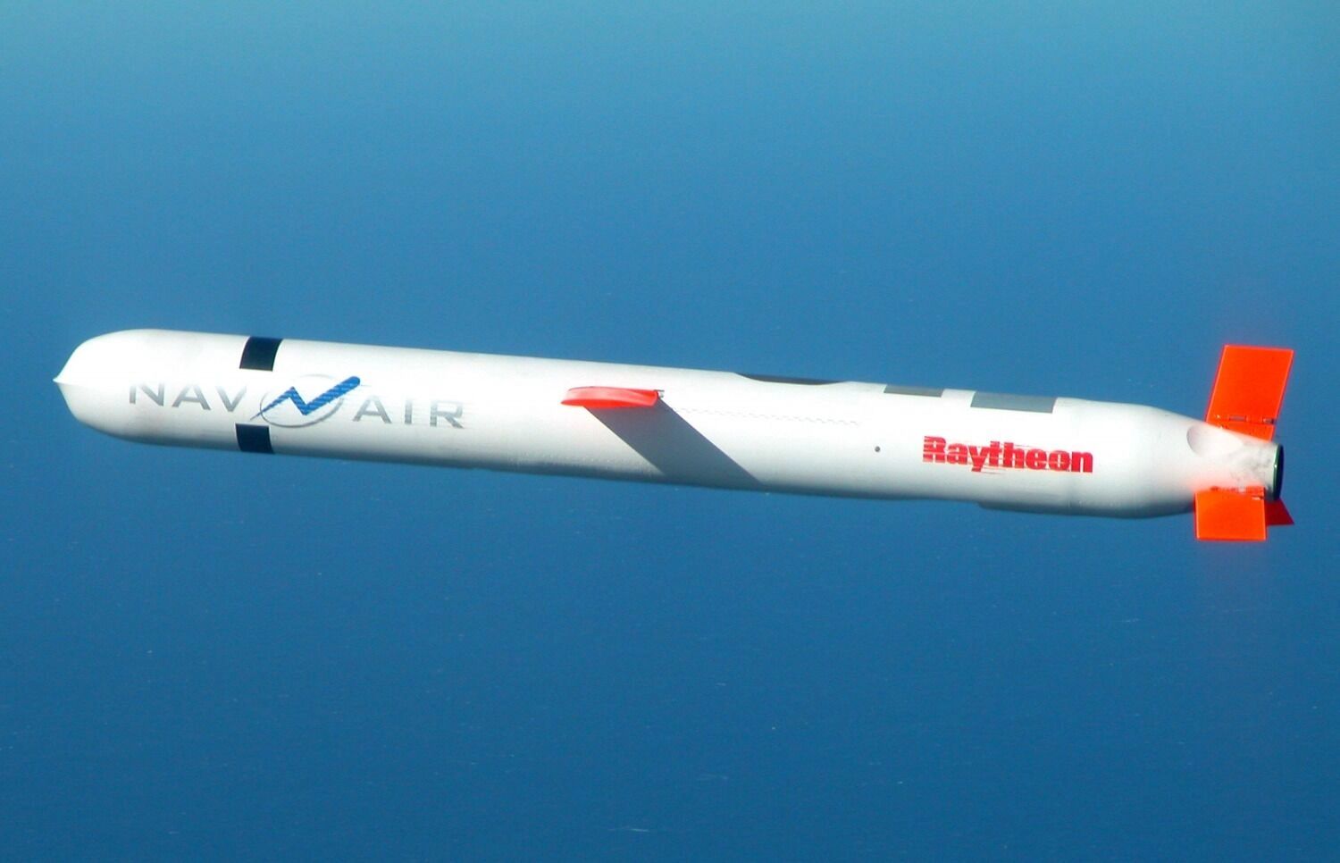 Если не Tomahawk, то — что? Киеву могут передать «дешевую» замену дальнобойной ракете