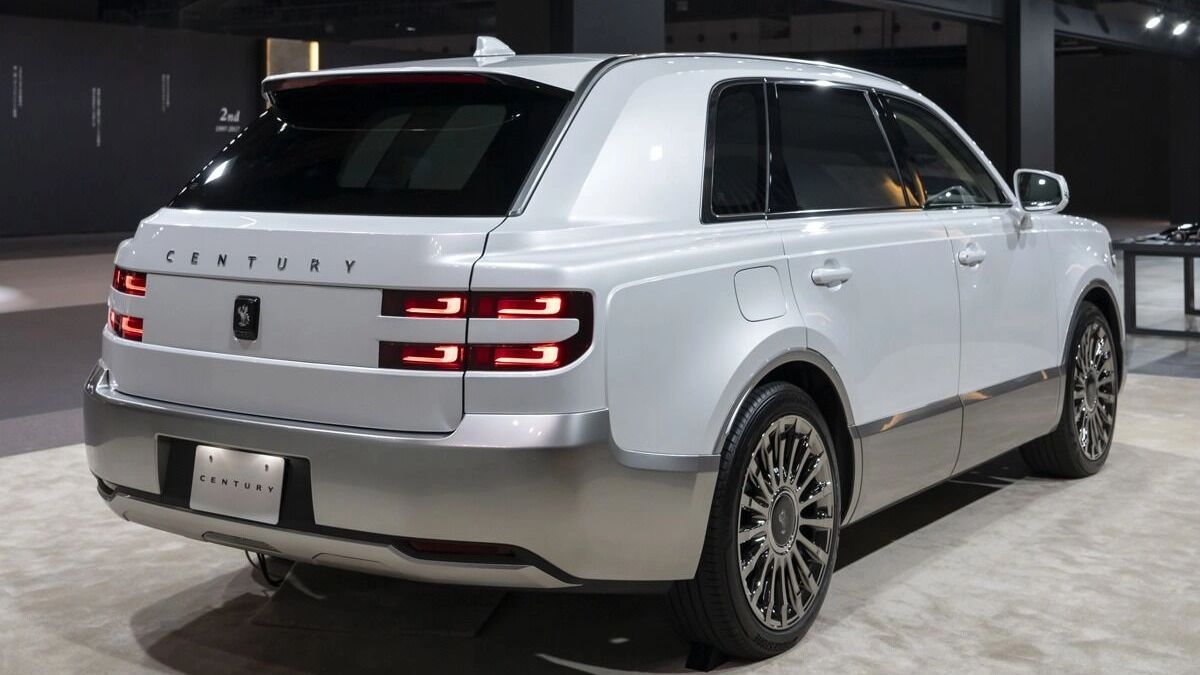 Дороже «Лексуса» и круче «Бентли»: «Тойота» выведит на мировой рынок новый бренд