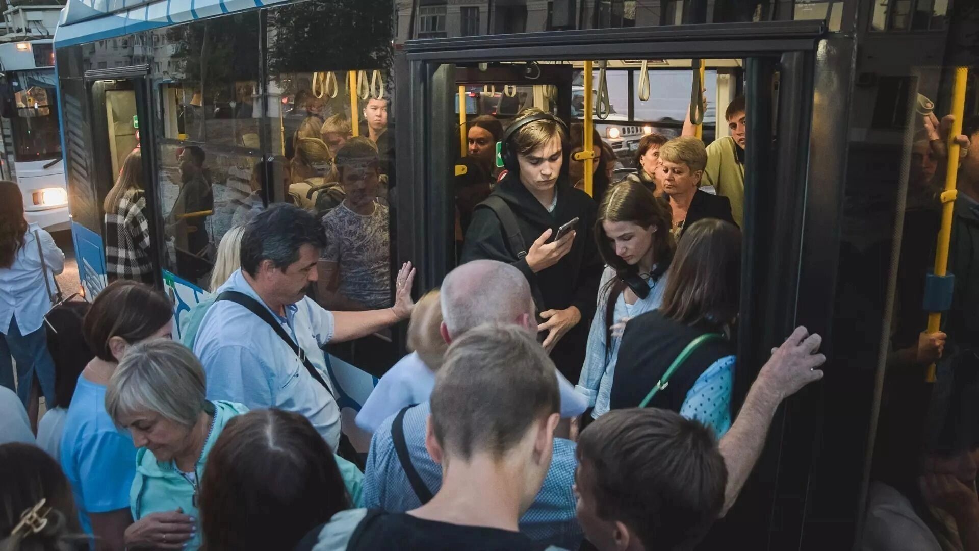 Волгоград и Волжский погрязли в транспортных делах