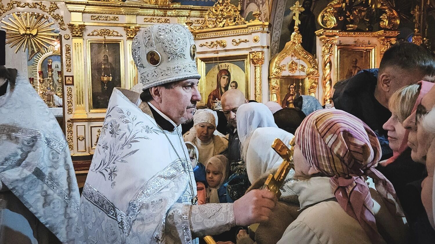 Церковь подчеркивает, что в этот праздник важно не предаваться пустым мечтаниям, а молиться и сохранять связь с Богом